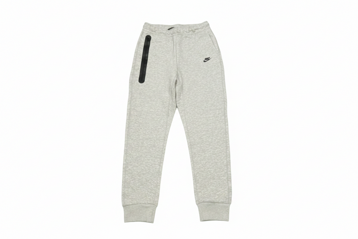 Nike tech gris ensemble